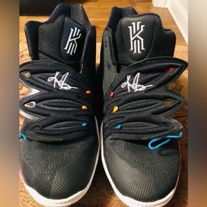 Kyrie “Friends Edition” Men’s size 10 Nike Basketball Shoes